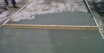Những lợi ích của bê tông phủ trong xây dựng
